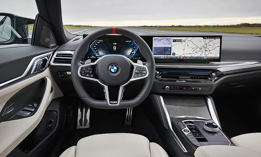 BMW M440i Gran Coupé Facelift (2024) Das Cockpit des BMW M440i Gran Coupé Facelift (2024).