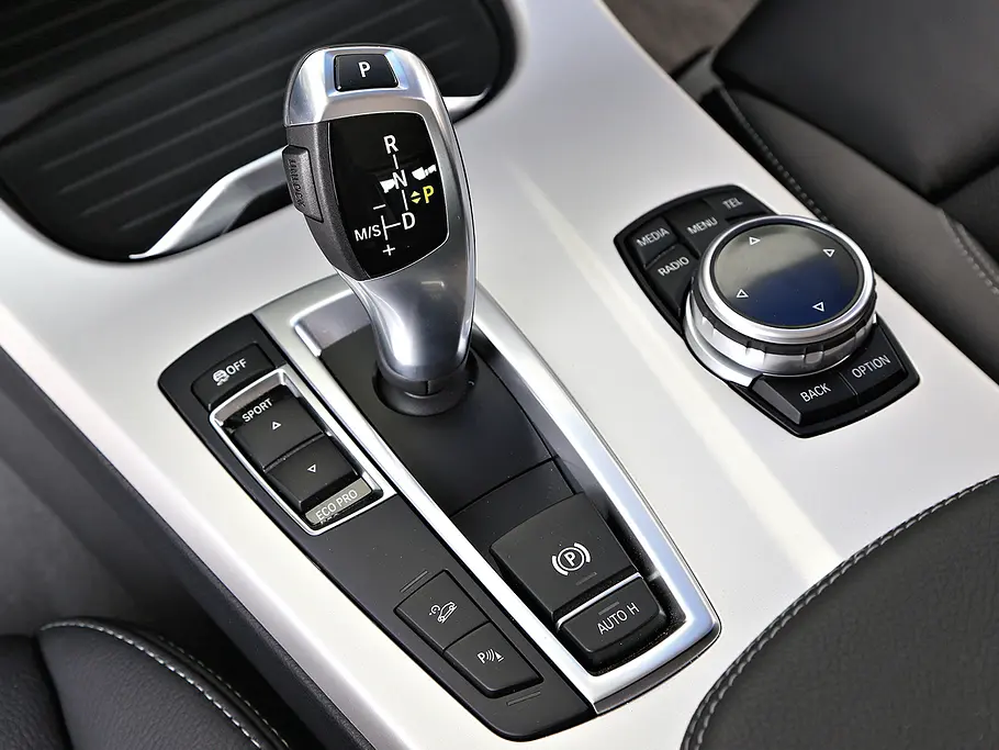 BMW X3 xDrive20d SUV Diesel Vergleichstest Schaltung