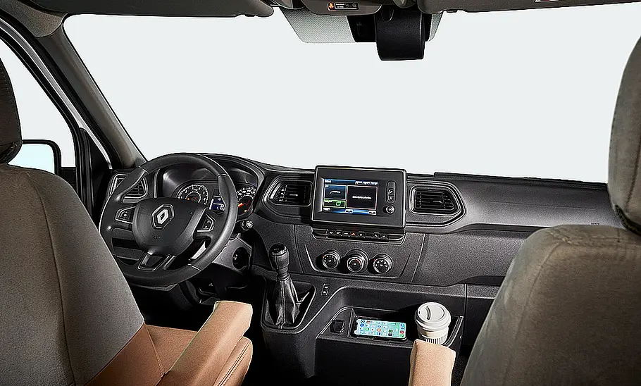 Bürstner Delfin C 621 (2022) Innenraum, Cockpit
