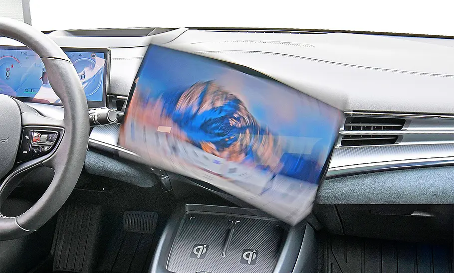 Blick auf die Armaturen im Innenraum des BYD Seal.