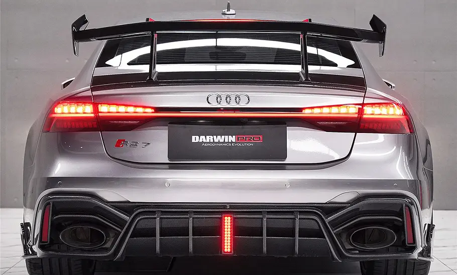 DarwinPro Audi RS 7 Die frontale heckansicht des DarwinPro Audi RS 7.