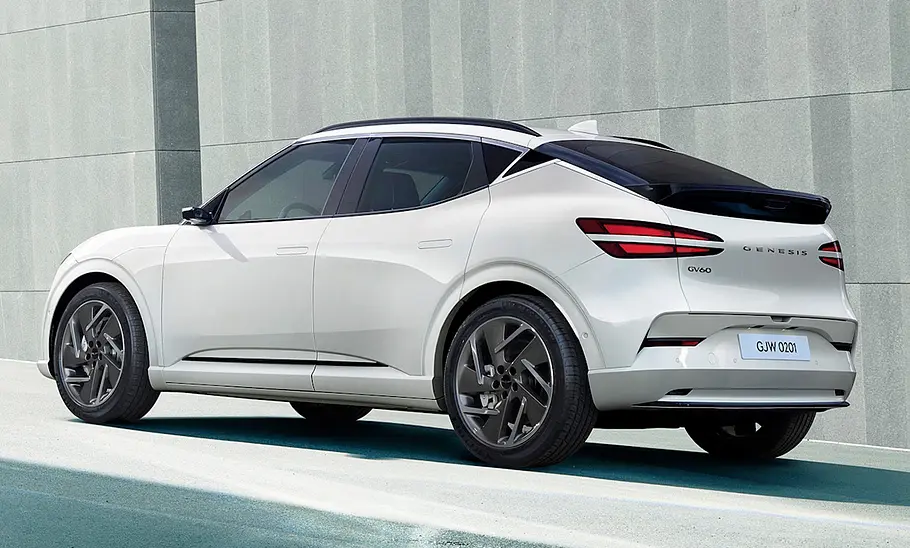 Genesis GV60 Facelift (2025) Der Genesis GV60 Facelift (2025), statisch von hinten links fotografiert.