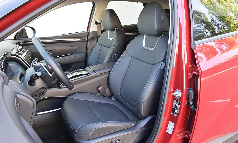 Hyundai Tucson (2020) Die vorderen Sitze des Hyundai Tucson (2020).