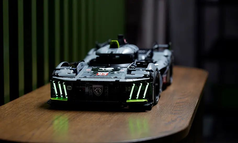Lego Technic Peugeot 9X8 Lego Technic Peugeot 9X8 von vorne