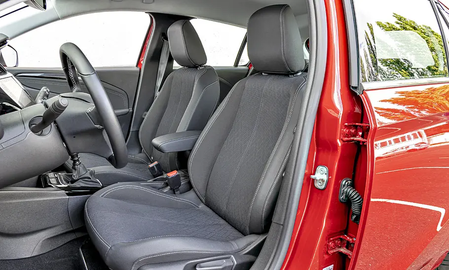 Opel Corsa (2019) Opel Corsa (2021)