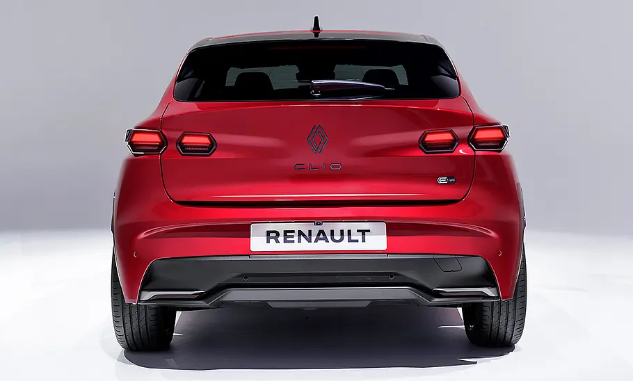 Renault Clio (2026) Der Renault Clio (2025) vor weißem Hintergrund, Ansicht von hinten.