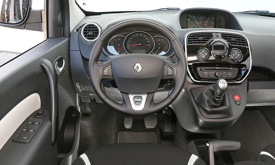 Das Cockpit des Renault Kangoo (2013).