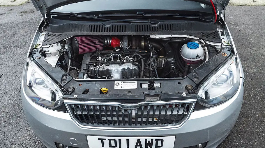 Der Motorraum des Skoda Citigo Darkside.