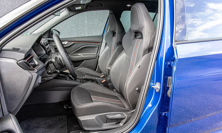Die vorderen Sitze des Skoda Kamiq.