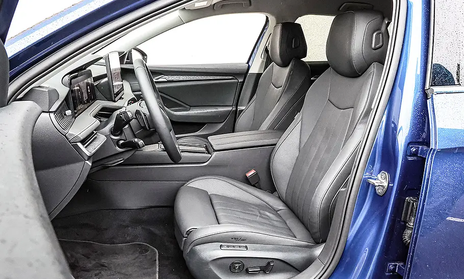 Skoda Superb Combi; vordere Sitze