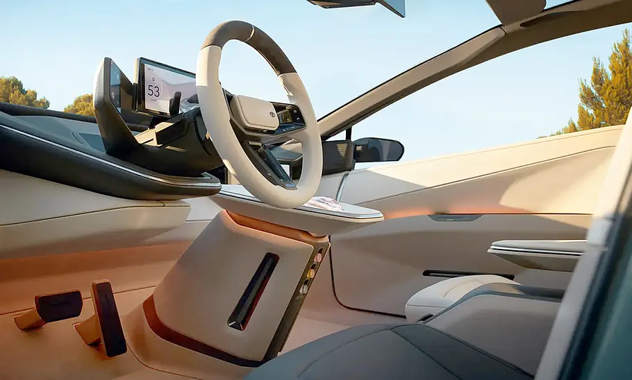 Das Cockpit des Toyota Corolla Concept (2025).