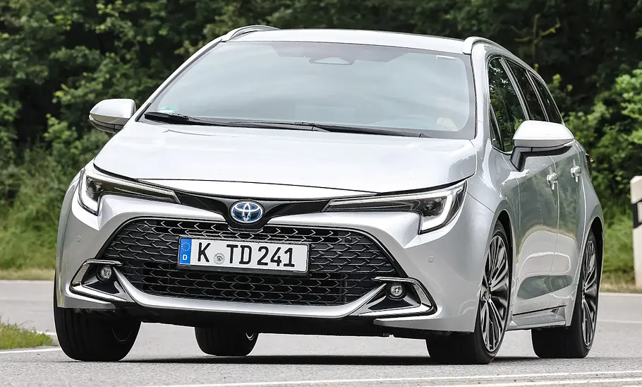 Toyota Corolla Touring Sports Toyota Corolla Touring Sports; fahrend von vorne