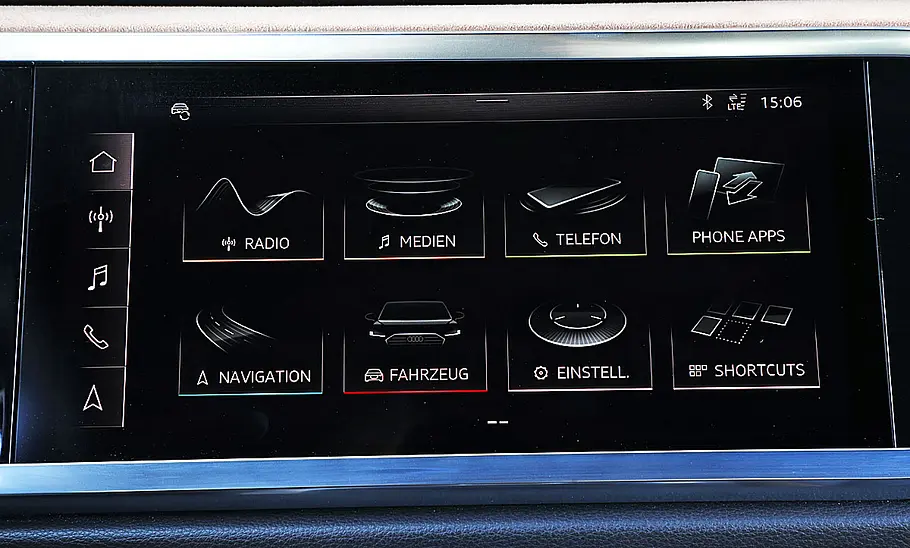 Audi Q3: Connectivity
