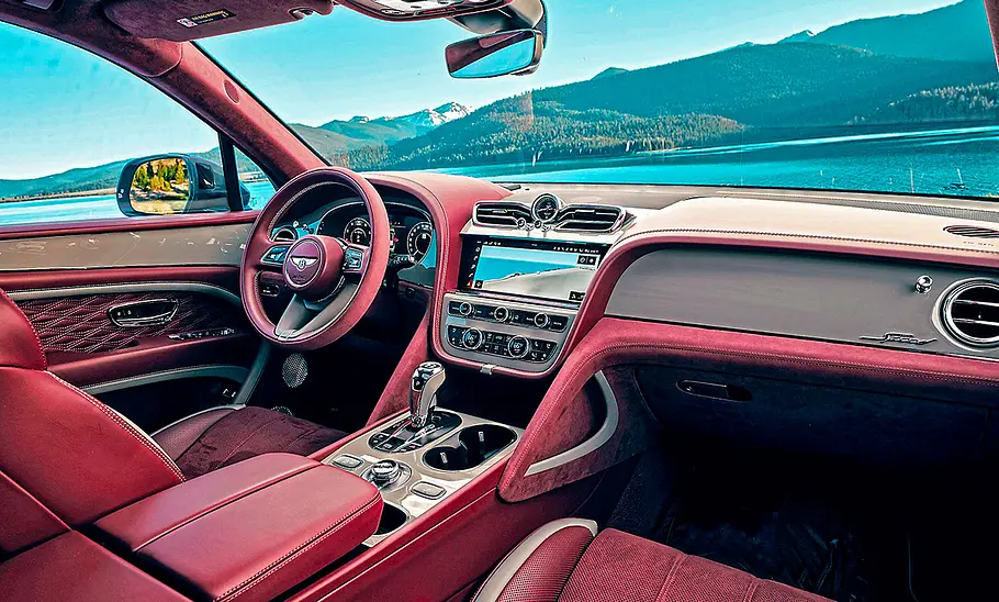 Bentley Bentayga Speed (2025) Cockpit des Bentley Bentayga Speed (2025).