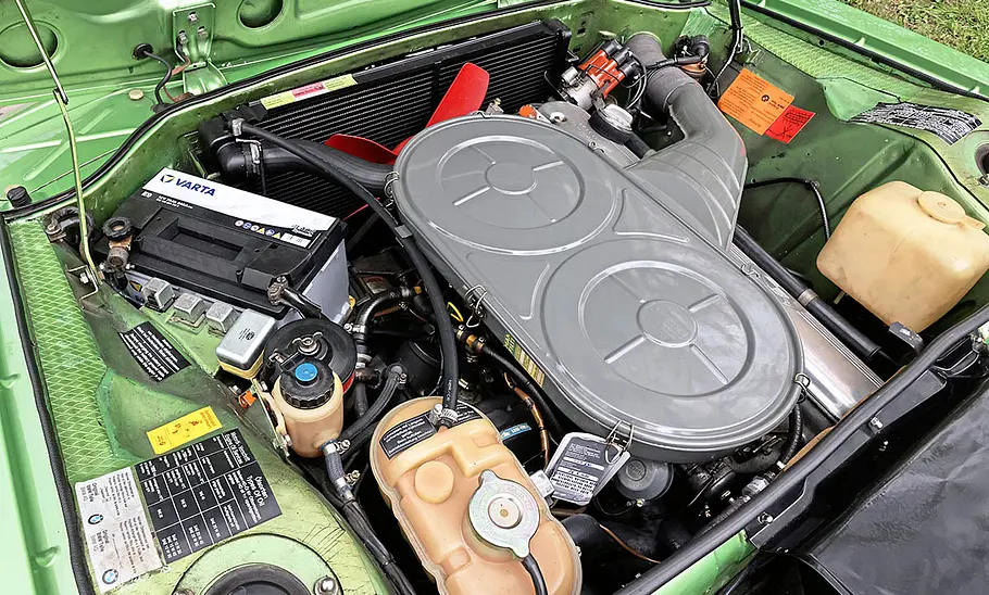Der Motor des BMW 2.5 CS.