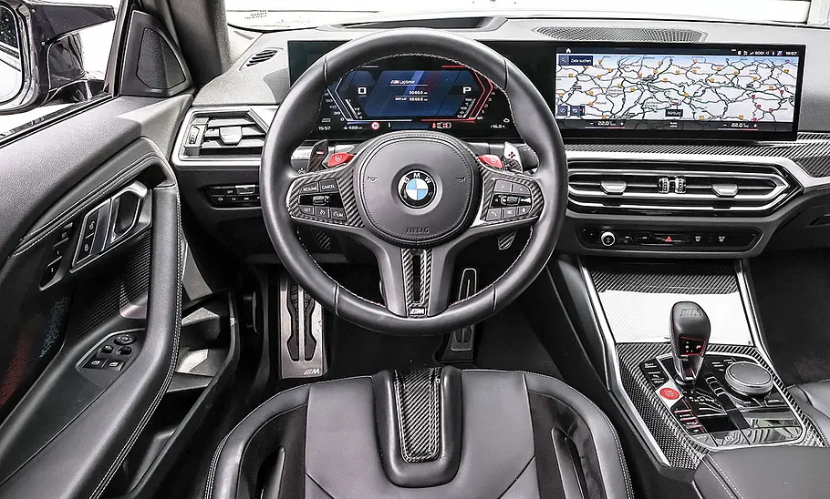 BMW M2; Cockpit