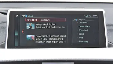 BMW X2 sDrive18d: Connectivity - Foto: Zbigniew Mazar