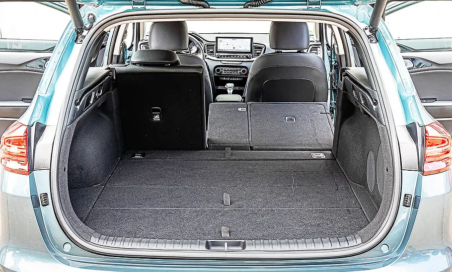 Blick in den Kofferraum des Kia Ceed Sportswagon.