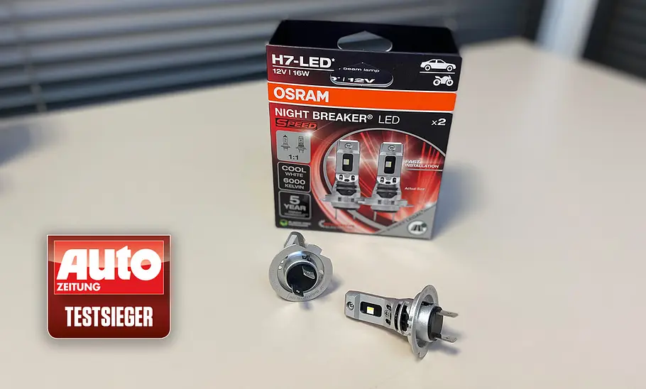 Osram Night Breaker H7-LED zum Nachrüsten im Test Zwei Osram Night Breaker H7-LEDs zum Nachrüsten vor einer Verkaufsverpackung.