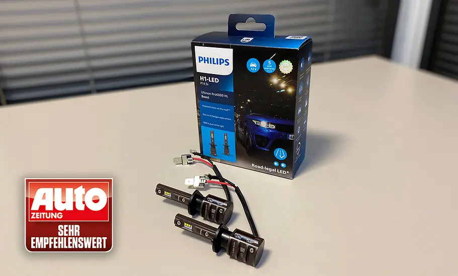 Philips H1-LED zum Nachrüsten, fotografiert von schräg vorne.