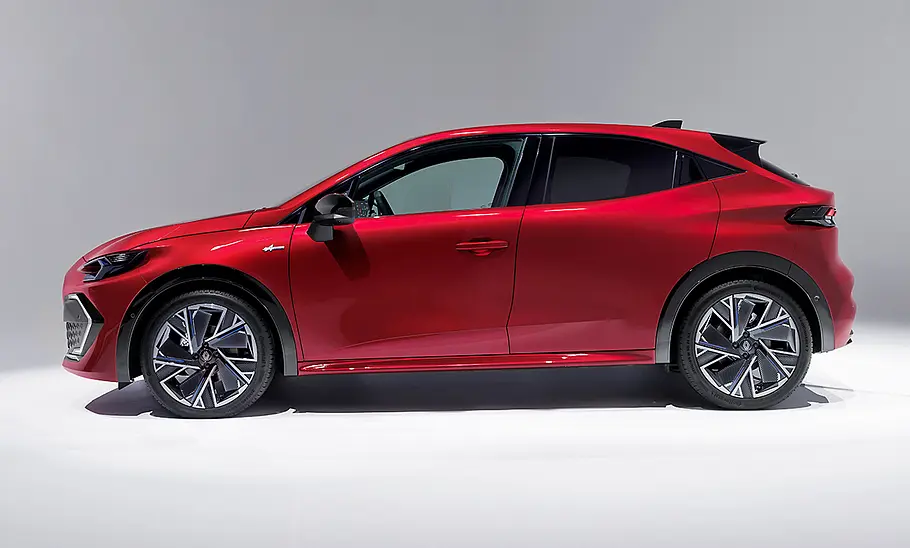 Renault Clio (2026) Renault Clio (2025) vor weißem Hintergrund, Ansicht von der linken Seite.