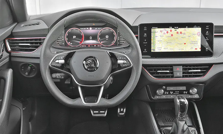 Das Cockpit des Skoda Kamiq.