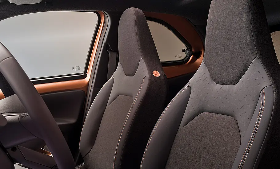 Vordersitze des Toyota Aygo X Facelift (2025).