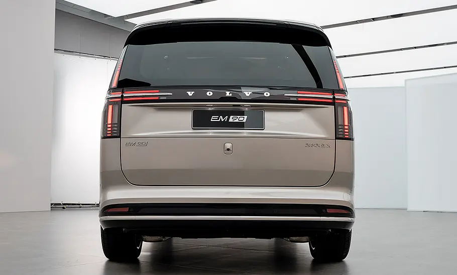 Volvo EM90 (2024) Volvo EM90 (2024)