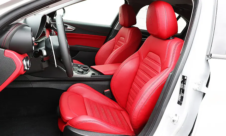 Alfa Romeo Giulia Alfa Romeo Giulia