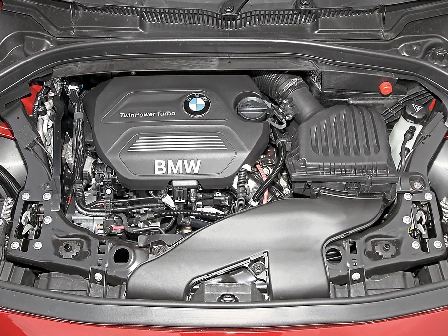 BMW 218d Active Tourer SUV Van Vergleichstest Motor Diesel Vierzylinder