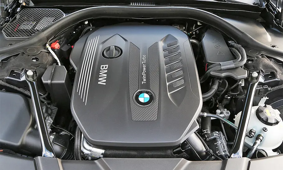 BMW 7er BMW 7er Motorraum