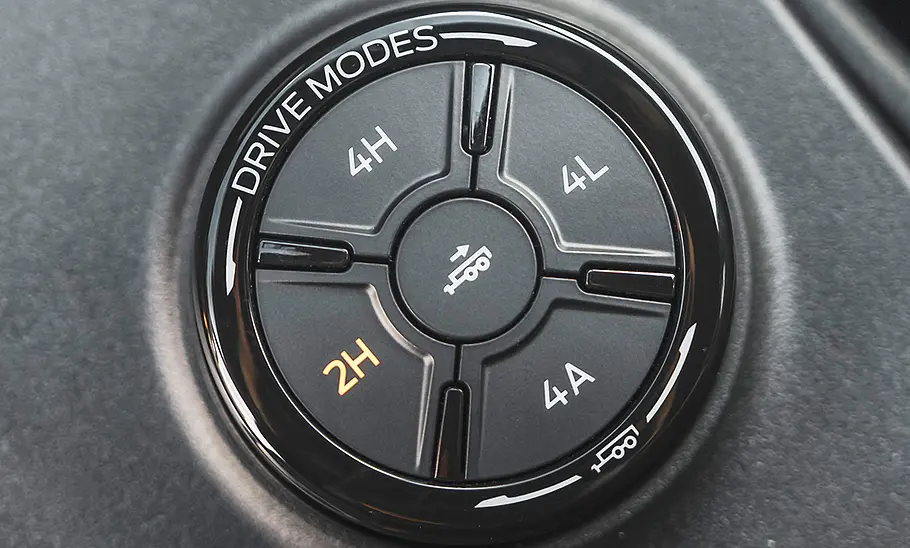 Der Antriebs-Wahlschater des Ford Ranger Plug-in-Hybrid (2025) in der Detailaufnahme.