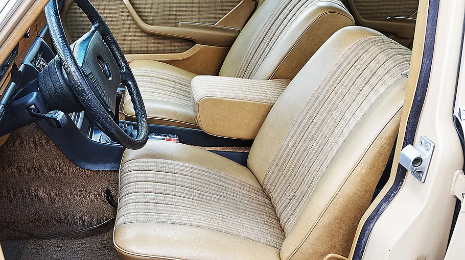 Die Sitze des Mercedes 350 SE