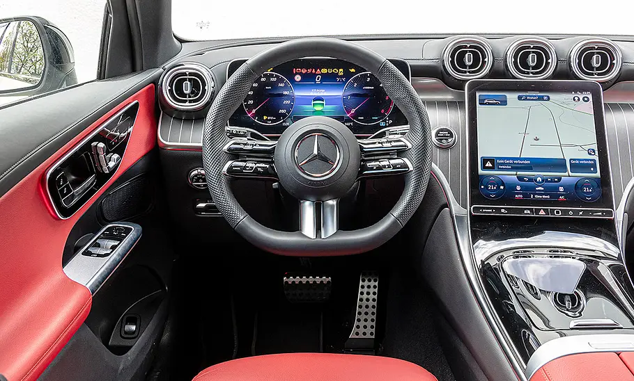 Mercedes GLC Das Cockpit des Mercedes GLC.