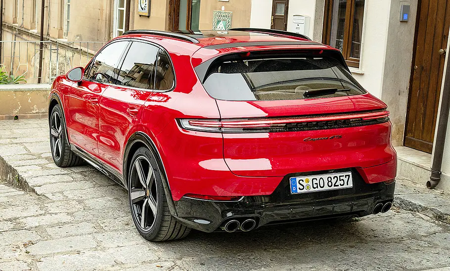Porsche Cayenne GTS Facelift (2024); statisch von hinten