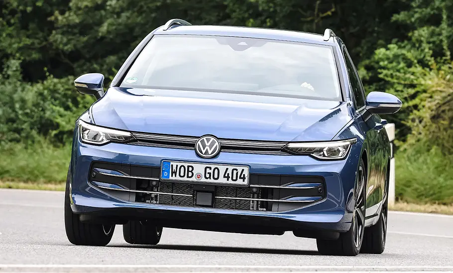 VW Golf Variant VW Golf Variant; fahrend von vorne