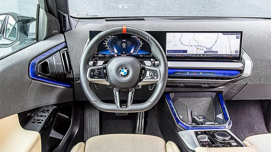 BMW X3 Blick auf die Armaturen im Innenraum des BMW X3.
