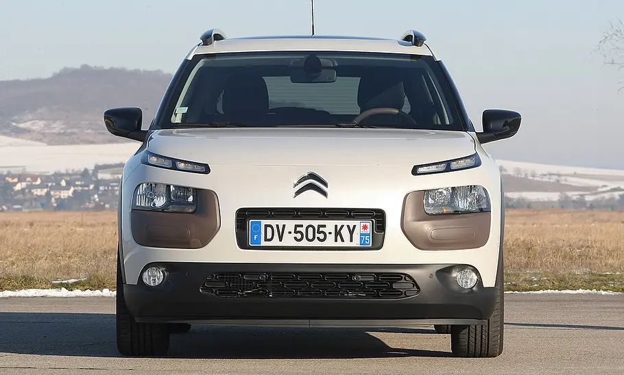 Der Citroën C4 Cactus (2014), statisch von vorne fotografiert.