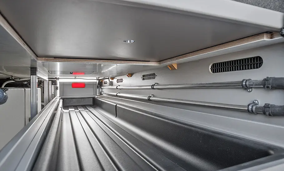 Stauraum im Eura Mobil Integra Line GT (2025).