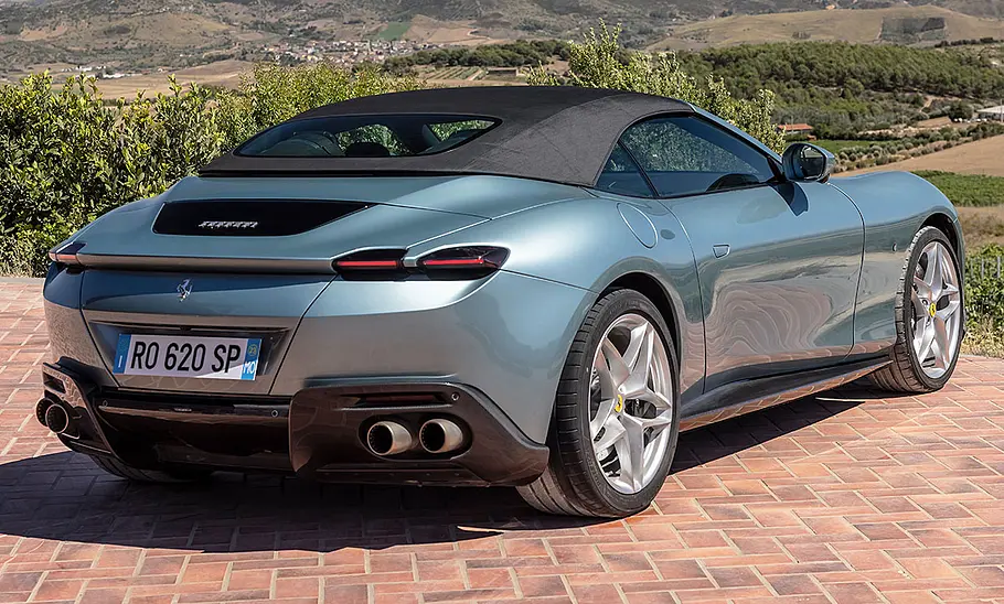 Ferrari Roma Spider (2023)