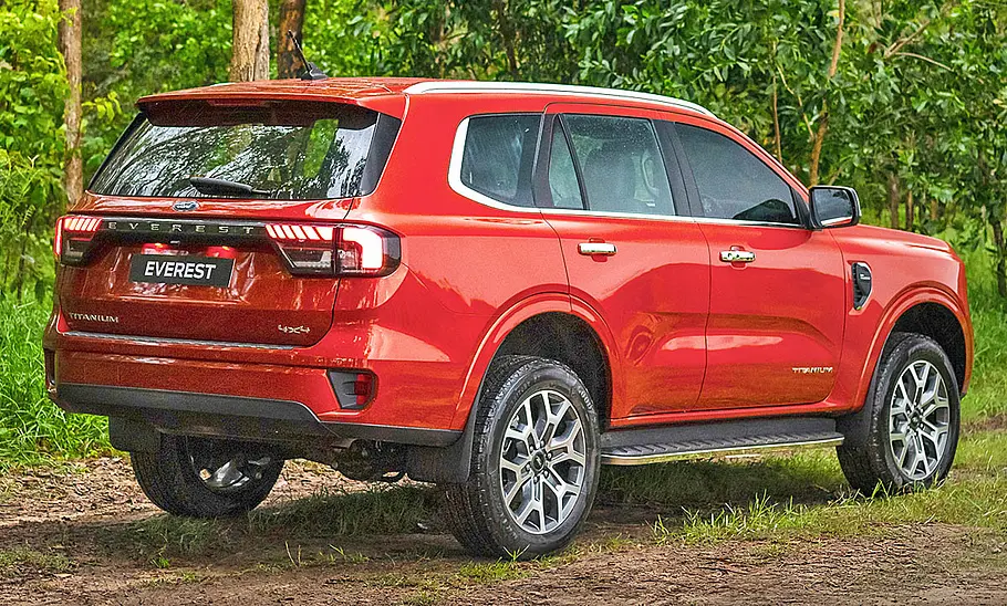 Ford Everest (2022) Ford Everest (2022)