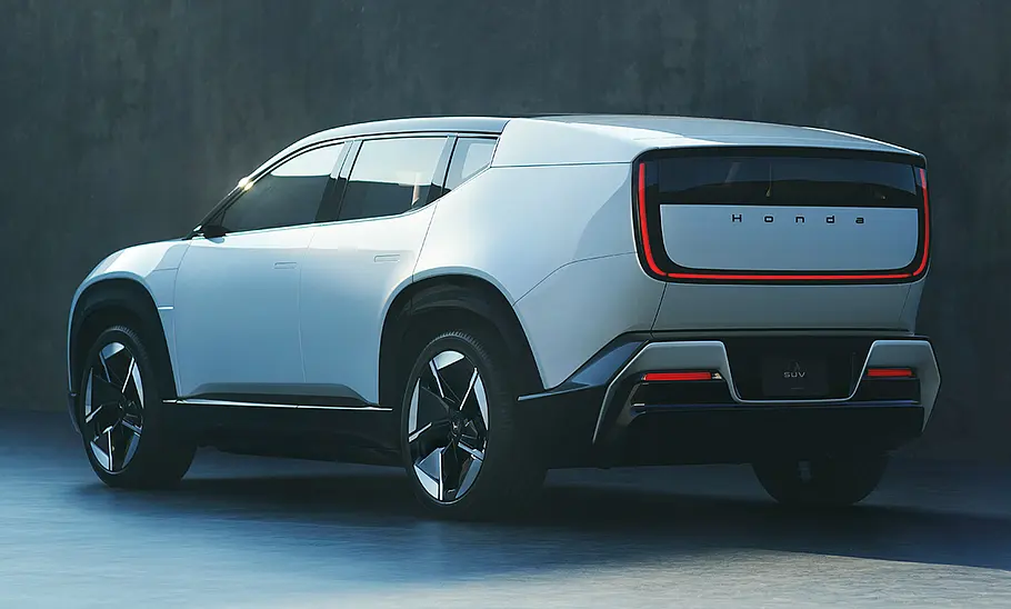 Honda 0 SUV (2025) Der Honda 0 Saloon (2025), statisch von hinten links abgebildet.