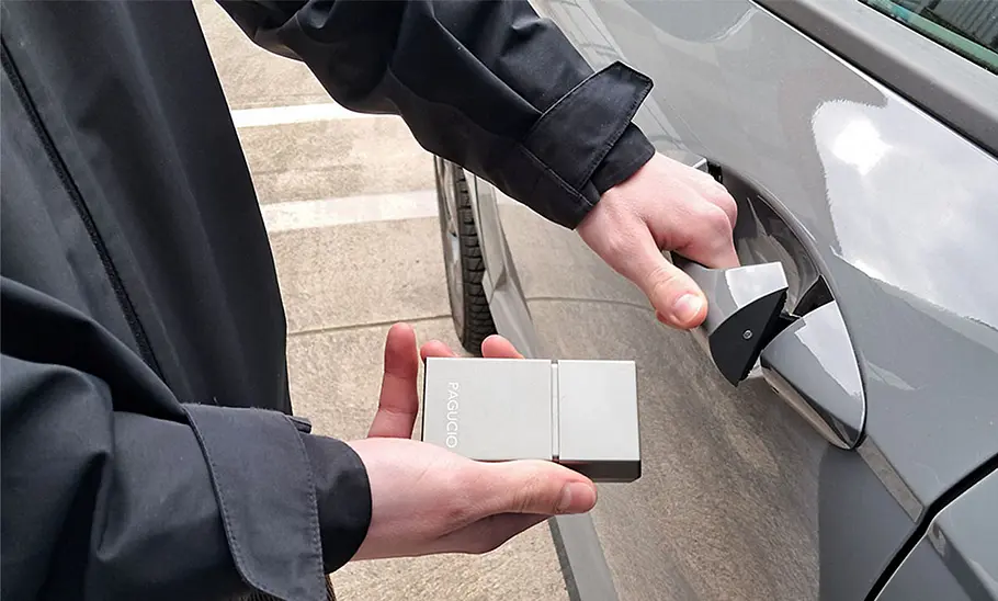 Keyless-Go-Schlüsselschützer im Test Der Schlüsselschützer von Paguchio am Testfahrzeug.