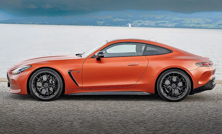 Mercedes-AMG GT 63 S E Performance (2024) Mercedes-AMG GT 63 S E Performance (2024); statisch von der linken Seite