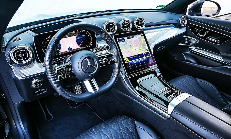 Mercedes CLE Cabriolet; Innenraum; Innenansicht; Interieur; Cockpit; Lenkrad; Armaturen