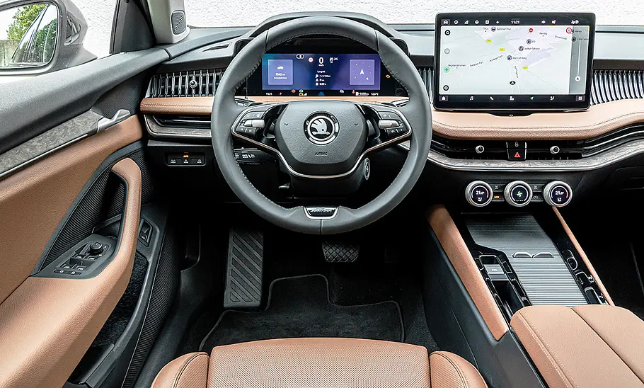 Skoda Superb Combi Das Cockpit des Skoda Superb Combi.