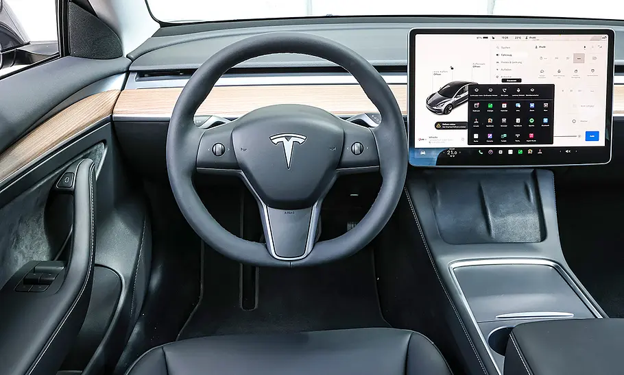 Tesla Model 3 Tesla Model 3
