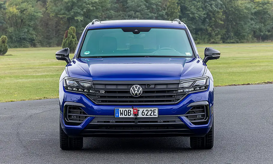 VW Touareg (2018) Der VW Touareg (2018), statisch von vorne fotografiert.