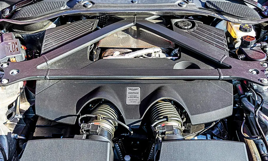 Der Motor des Aston Martin Vantage V8.