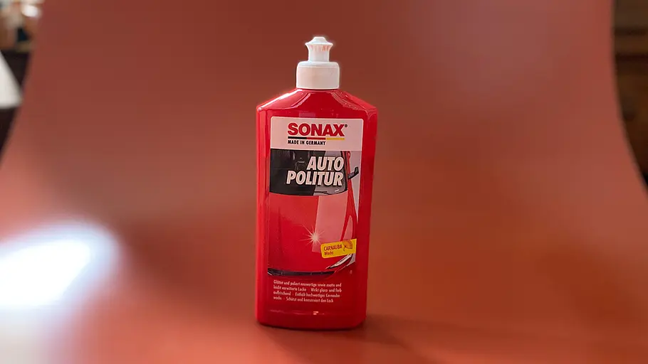 Draufsicht auf Sonax Autopolitur.